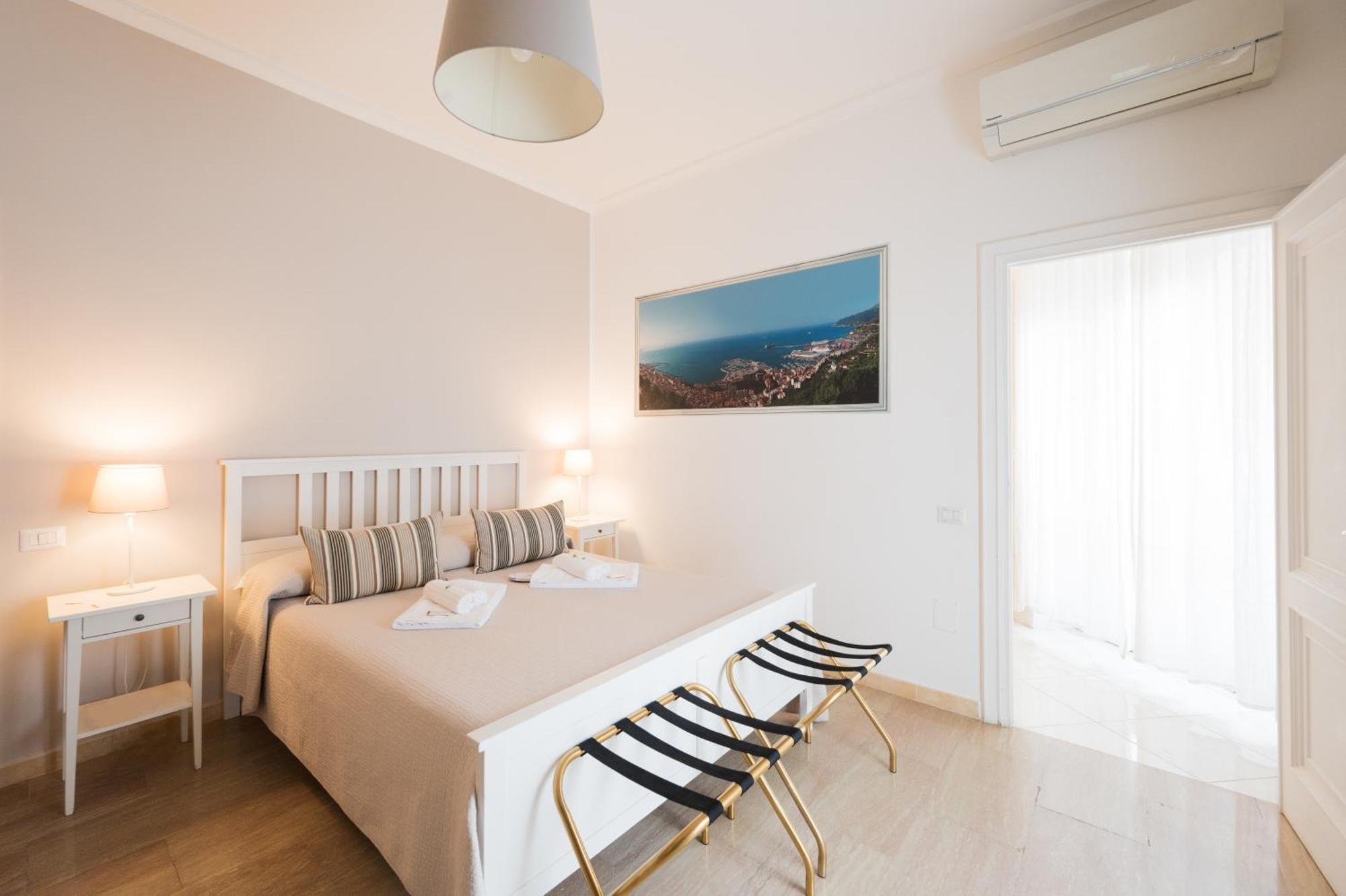 Panoramic Rooms Salerno Exterior photo
